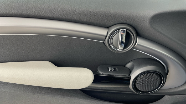 MINI Hatchback 2.0 Cooper S Exclusive 3dr Auto [Comfort Pack] Petrol Hatchback